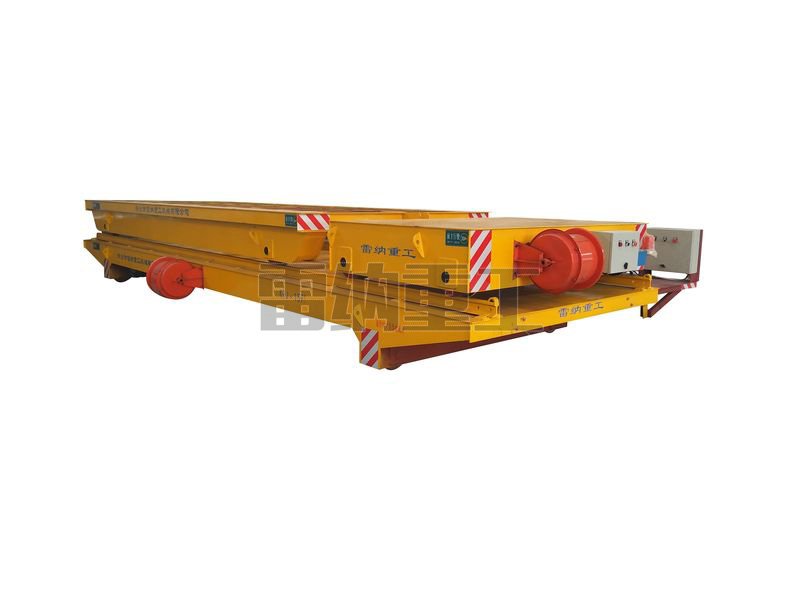 電動(dòng)擺渡車(chē)、軌道牽引車(chē)和噴漆房軌道車(chē)組合